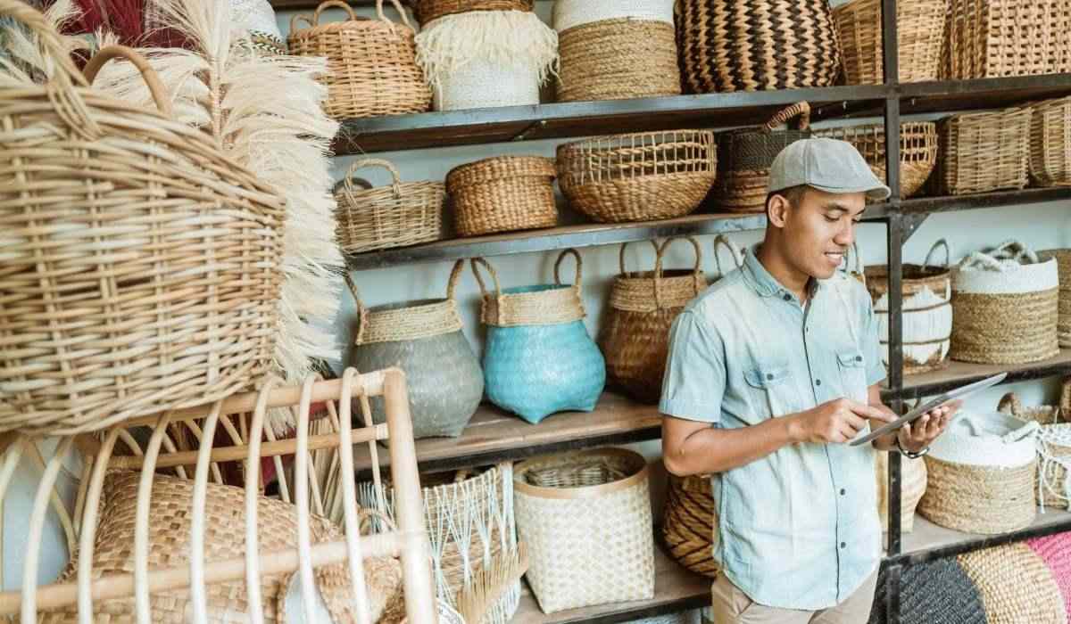 Merchant records quantity of products in stock to sell online